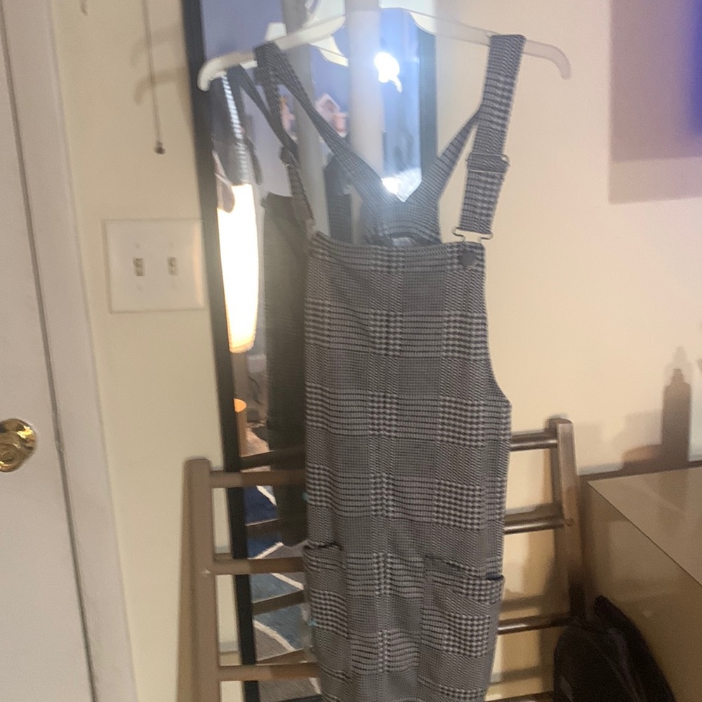Cute 2pocket short jumper dress
